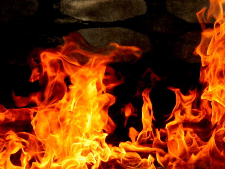 Очевидцы сообщают о сильном пожаре в многоэтажке на Юго-Западе Москвы