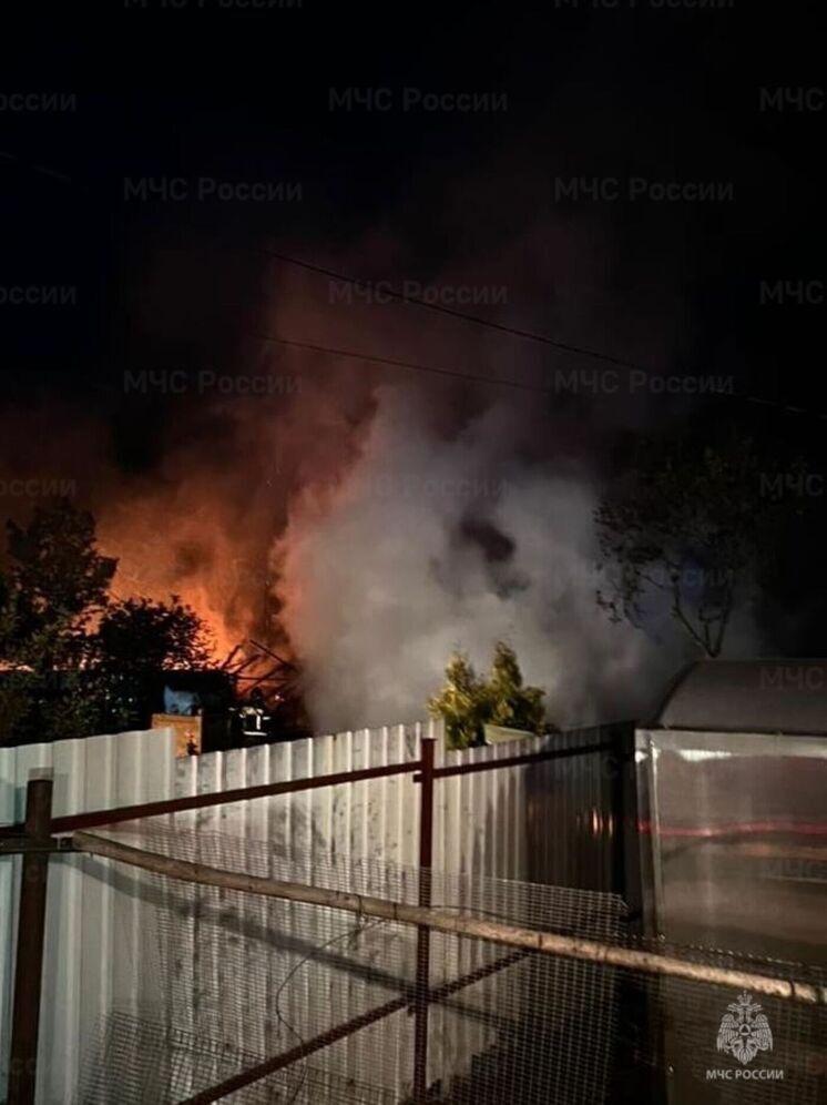 Пожар в Калуге тушили 13 человек