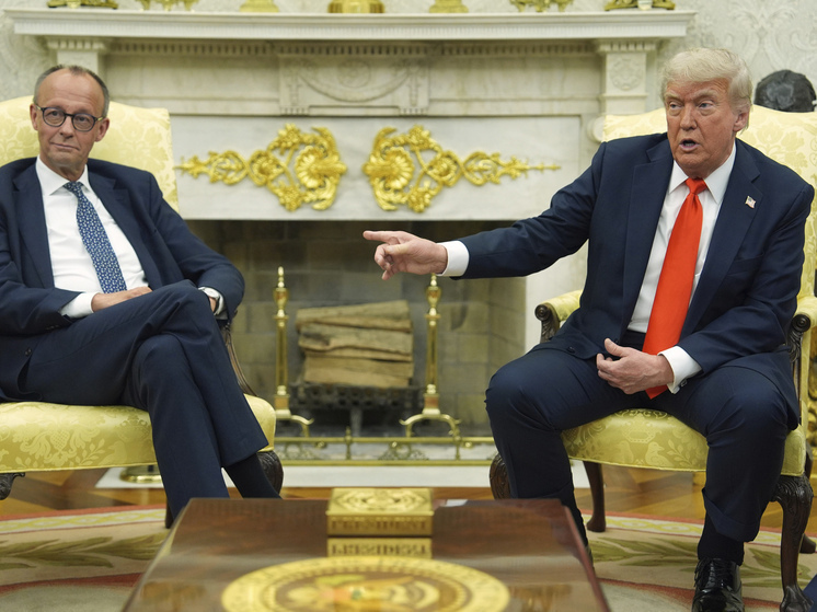 Ничто не вечно под Луной, недолговечным оказался и союз Дональда Трампа с Илоном Маском. Вчерашние друзья и соратники Трамп и Маск устроили удивительную дуэль в социальных сетях. 