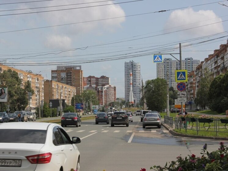 В Самаре хотят привести в порядок территорию около одного из самых длинных домов