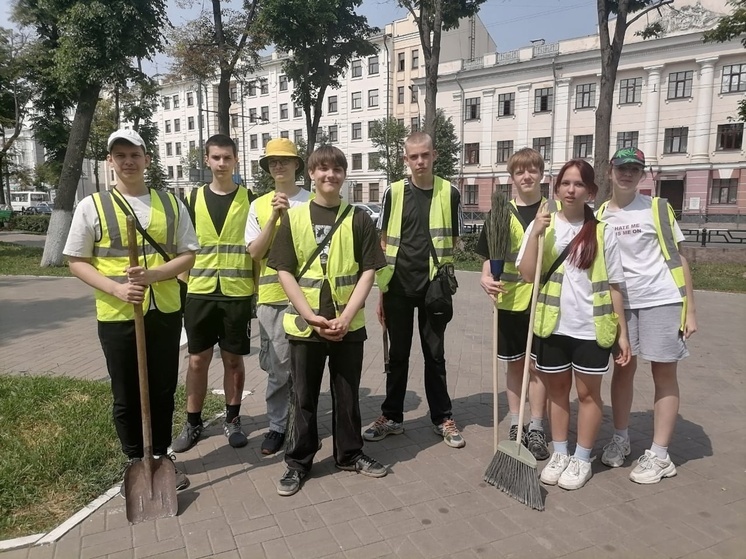 В Железнодорожном районе Орла стартовала первая смена в экологическом отряде