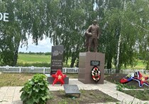 Первый вице-спикер Орловского областного Совета народных депутатов Михаил Вдовин на днях побывал на Соборовском поле
