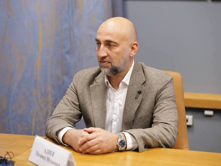 Главный тренер «Крыльев» Магомед Адиев встретится с командой вечером 16 июня