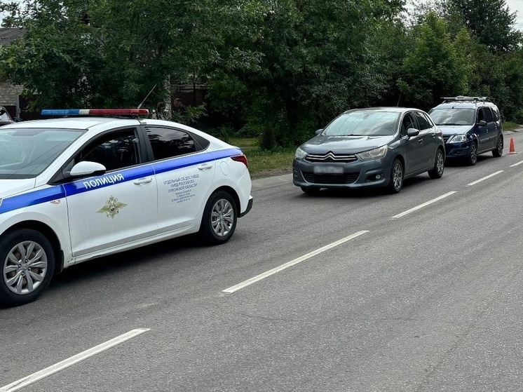 В Орле при столкновении двух машин пострадала девочка