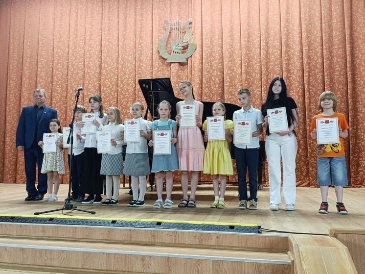 Отличникам Протвино вручили грамоты