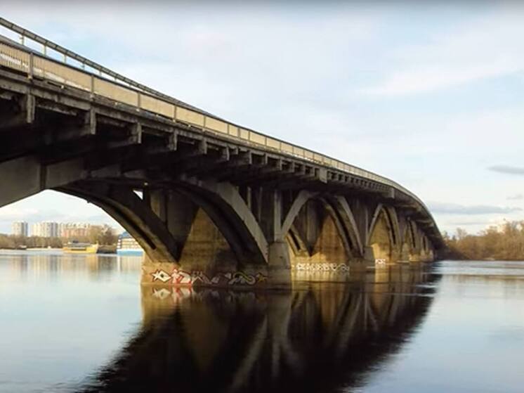 Перенджиев: Россия отказалась разрушать мосты через Днепр по гуманитарным причинам