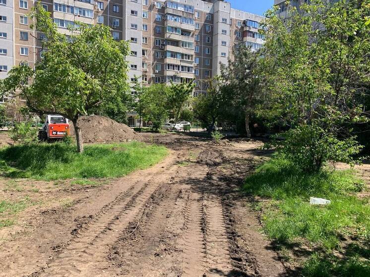 В Краснодаре благоустраивают две зеленые зоны по нацпроекту