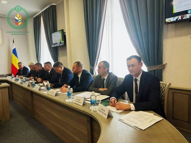 В Калмыкии планируют собрать урожай выше прошлогоднего