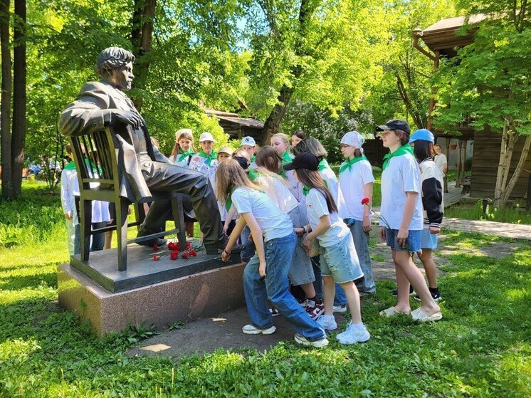 Торжественные возложения цветов прошли в Красноярске в честь Дня города