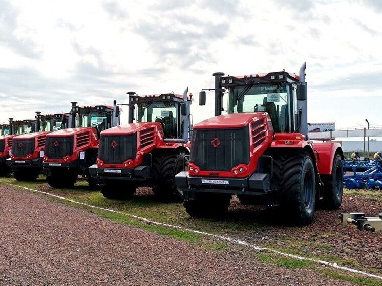 Сто шестьдесят девять единиц техники пополнят сельскохозяйственный автопарк ДНР
