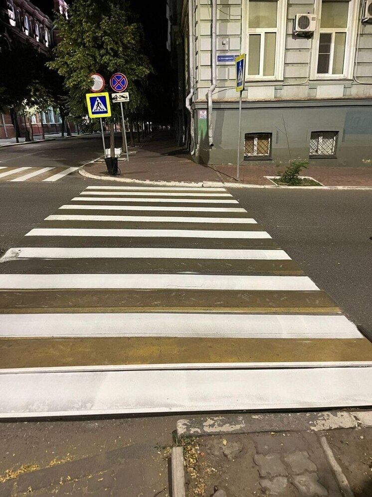 В Астрахани началось обновление дорожной разметки на улицах города
