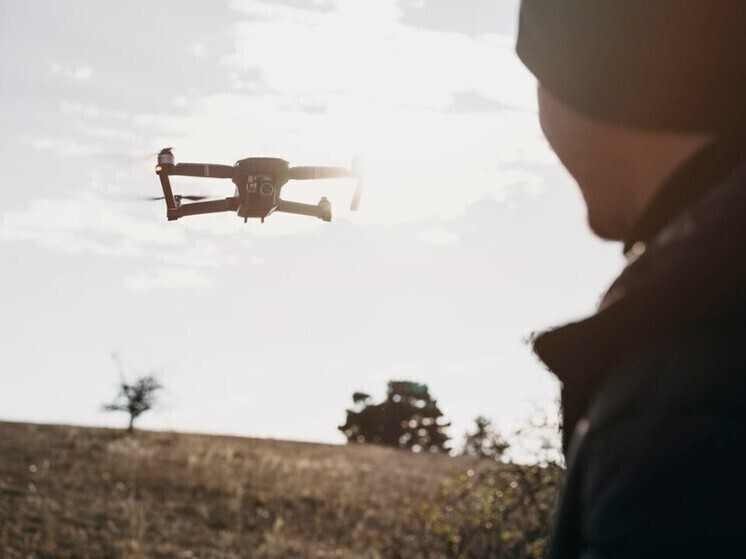 Украинские военные атаковали своих бойцов дронами "Баба-яга"