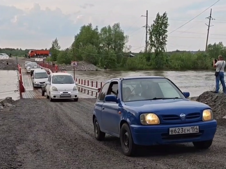 В Ачинске запущено движение по наплавному мосту через реку Чулым