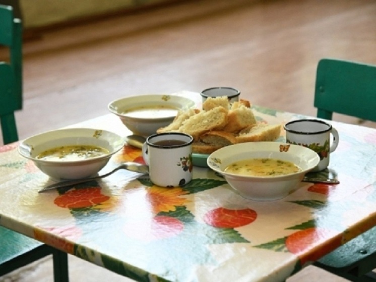 Волгоградцам советуют хранить окрошку в холодильнике не более суток