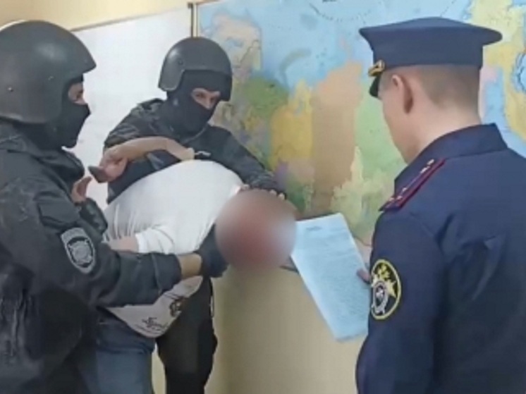 Двух работников госпредприятия в НАО заподозрили в получении взятки