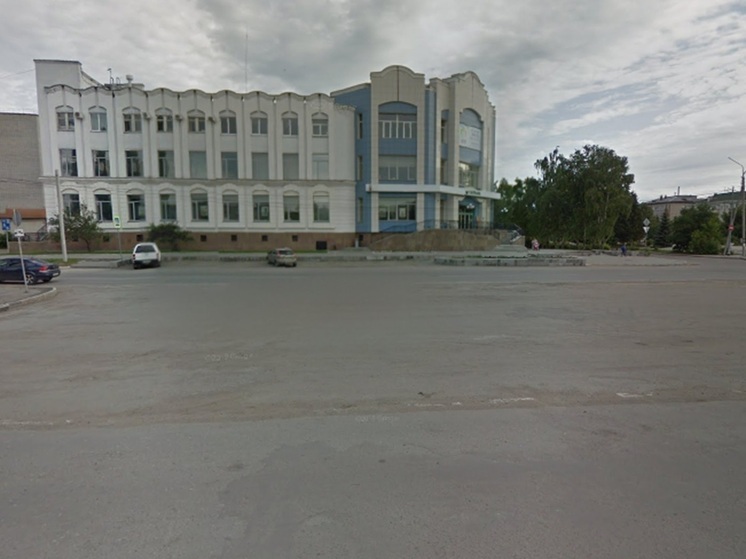 Гигантский пряник изготовили на сказочном фестивале в Шадринске