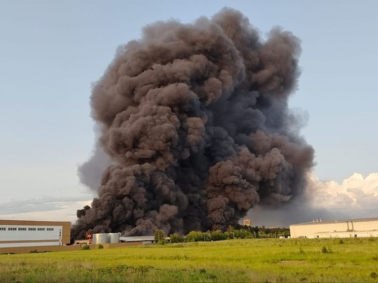 На территории склада ГСМ в Пушкино произошёл серьёзный пожар