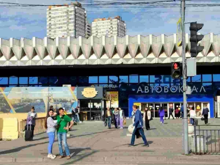 На автовокзале стали отключать свет из-за жары в Ростове