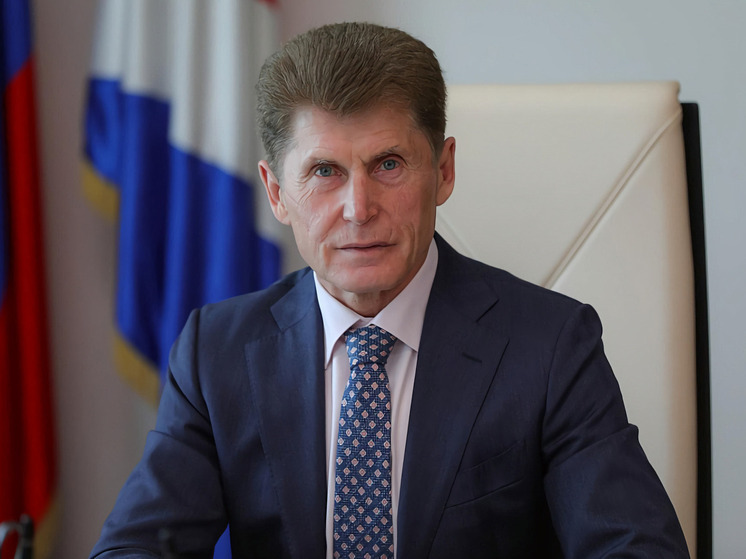 Приморцев с Днем соцработника поздравил Олег Кожемяко