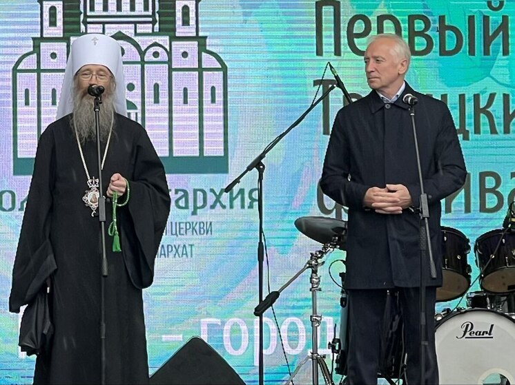 На Ново-Соборной в Томске открыли первый Троицкий фестиваль