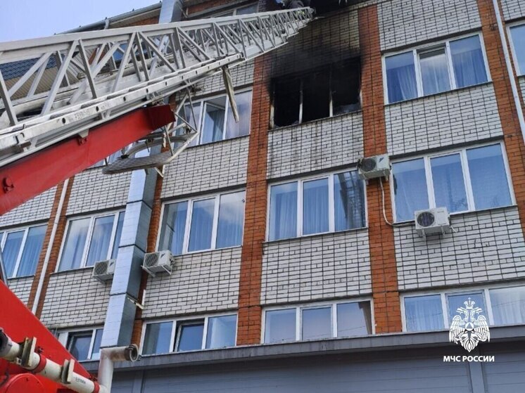 В Чебоксарах потушили пожар в гостинице на улице Кадыкова