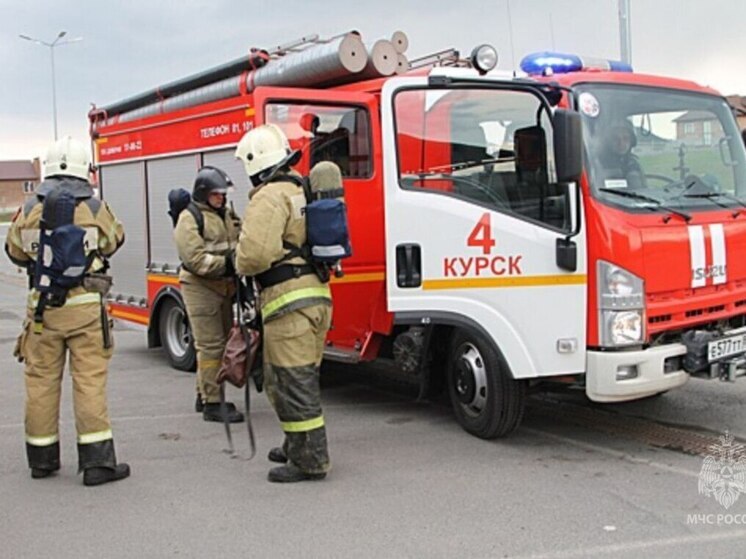В Курске потушили пожар на Нижней Луговой