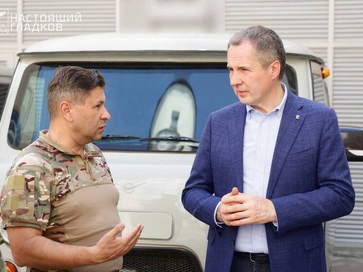 Губернатор передал «БАРС-Белгород» еще 10 бронированных авто