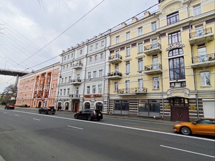  На улицах Владивостока установят 16 новых остановочных павильонов