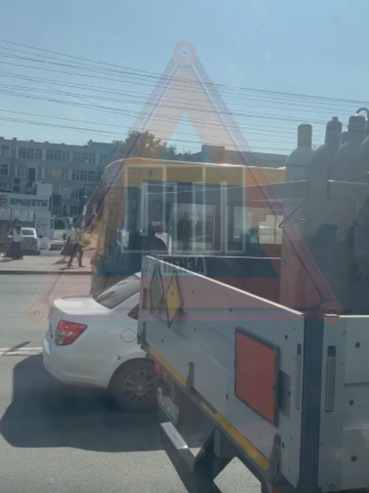 ДТП парализовало движение на Гагаринском путепроводе в Пензе