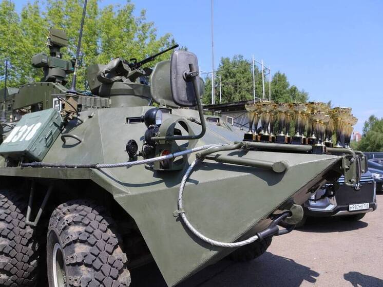 Иркутяне передали три автомобиля для участников СВО