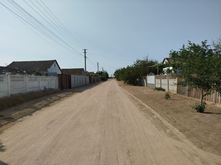 По просьбам местных жителей выровняли дороги в Стрелковом Херсонской области