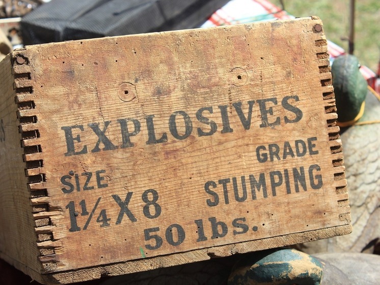 ФСБ: диверсанты планировали использовать замаскированные под пауэрбанки бомбы