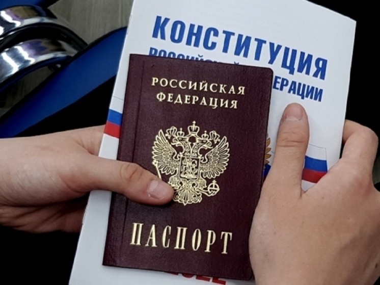 Двое волгоградцев лишились гражданства РФ за уклонение от воинской службы