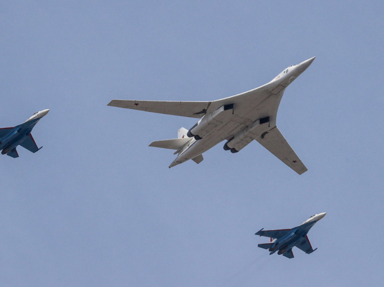 TNI: НАТО не сможет противостоять модернизированному ракетоносцу Ту-160