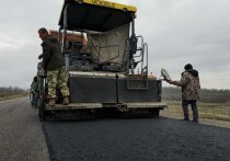 В рамках национального проекта «Инфраструктура для жизни» по обращениям жителей в Наурском районе Чечни проводятся дорожные работы