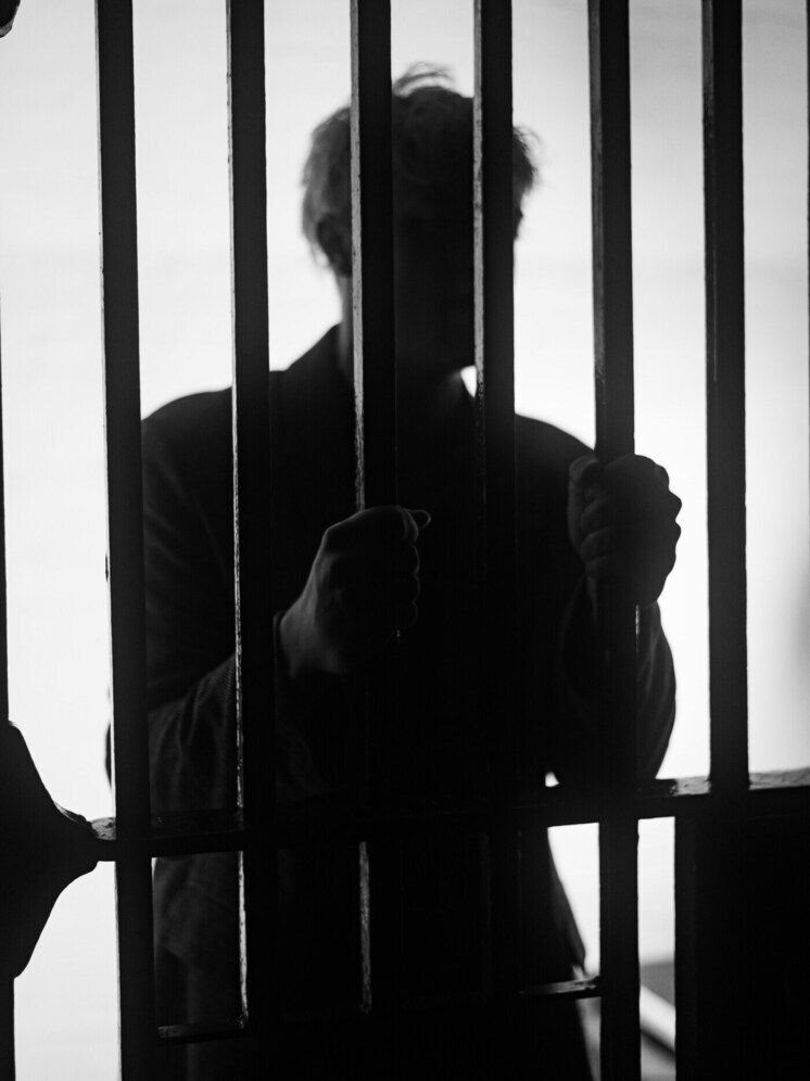 В Бурятии полицейские задержали курьера мошенников