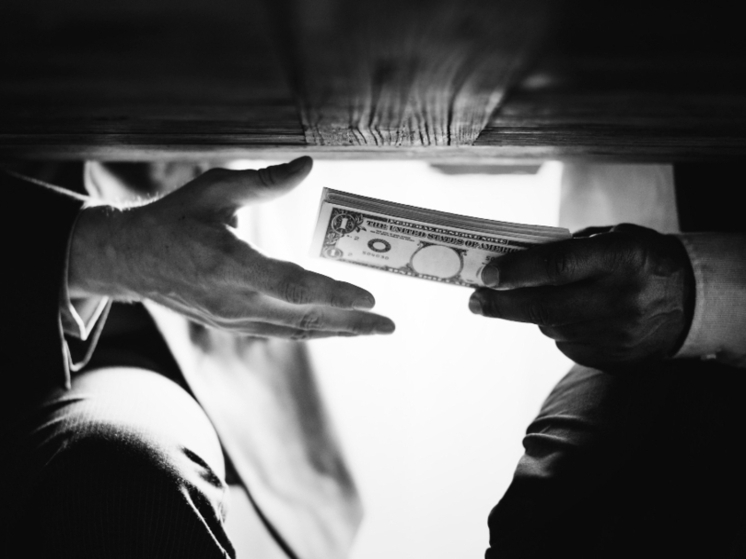 Former Kuzbass Health Minister Beglov Detained for Bribery