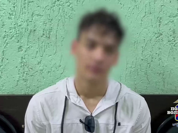 В Волгограде 19-летний гость города устроил стрельбу из окна автомобиля