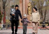В новом отчете раскрыты реальные причины, по которым у людей не так много детей, как они хотели бы. В то время как правые правительства пытаются обвинить в людей отказе от родительских прав, опрос показывает, что часто отсутствие выбора, а не желания мешает людям иметь такие семьи, которые они хотят.