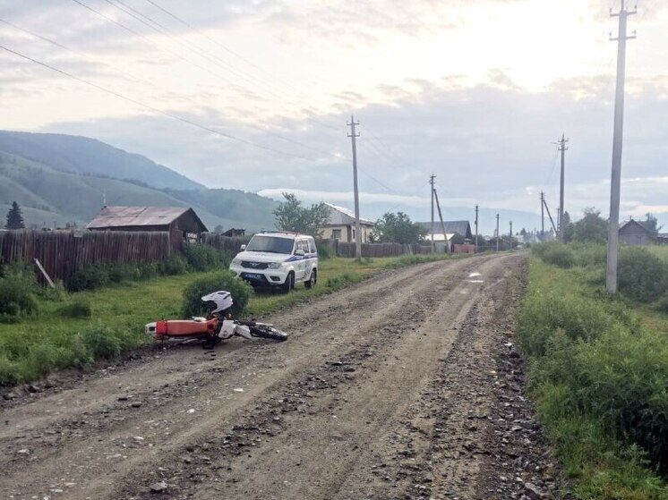 На Алтае пьяный мужчина опрокинулся на мотоцикле и впал в кому