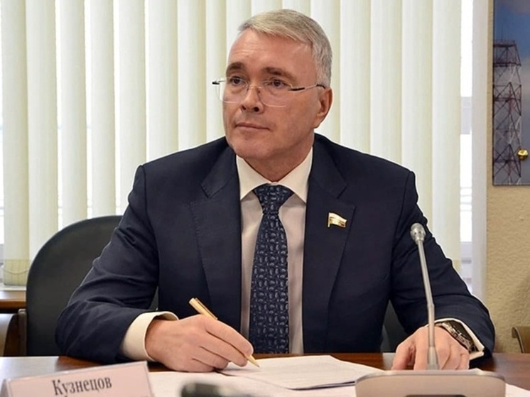 Политик Эдуард Кузнецов направил запрос в Росавтодор по пробкам на трассе М-4 и ремонту дорог летом