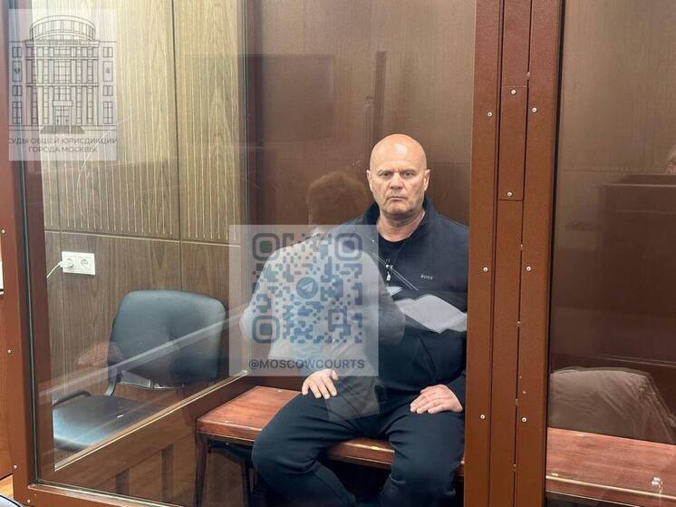 Мэр Красноярска Логинов арестован на два месяца по делу о взятке