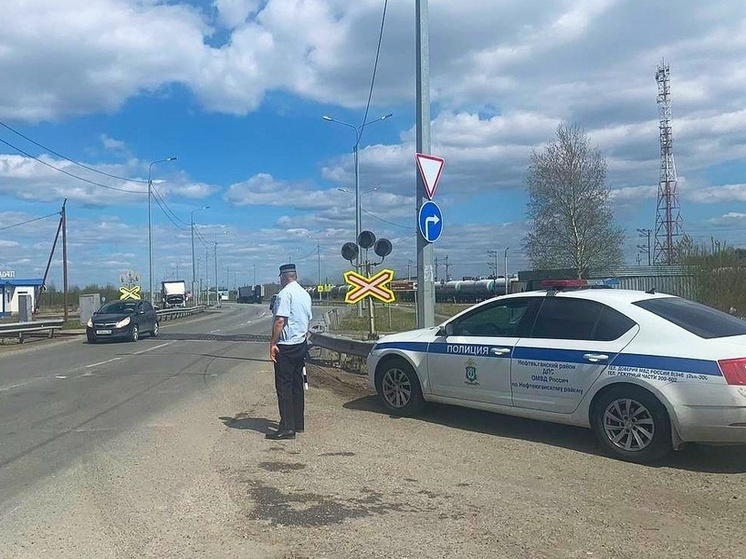 В Югре прошла акция безопасности на железнодорожных переездах