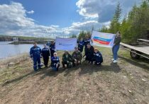 В рамках реализации программы по охране окружающей среды сотрудники Вилюйского филиала «Теплоэнергосервиса» совместно с энергетиками Каскада Вилюйских ГЭС ПАО «Якутскэнерго» провели масштабную экологическую акцию по очистке берега водозабора реки Вилюй