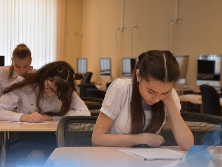 Сочинские выпускники сдают ЕГЭ по информатике и инязу