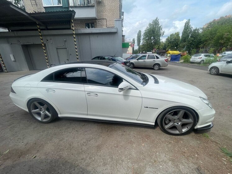В Липецке задержали водителя, устраивавшего дрифт на парковке у ТЦ