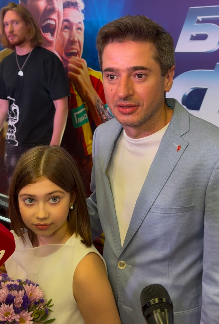 Анита Цой расплакалась на премьере Воробьева