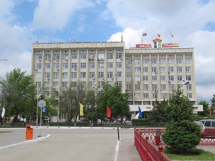 На зданиях Элисты появятся флаги России и Калмыкии