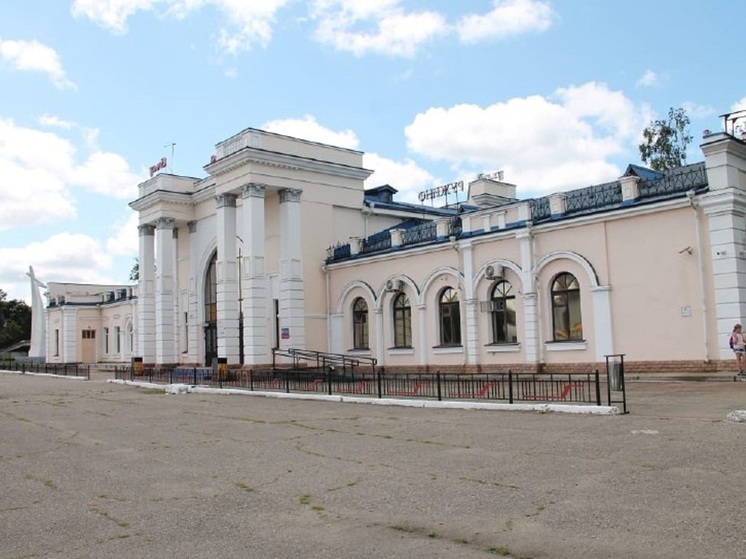 Уссурийский дебошир оштрафован за пьяный скандал и бросание камней в вокзал