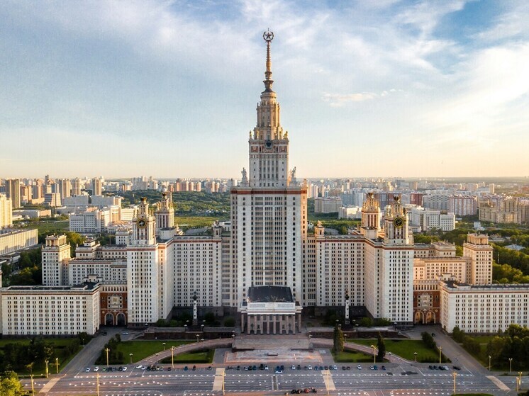Errol Musk: No Capital in the World Can Compare to Moscow